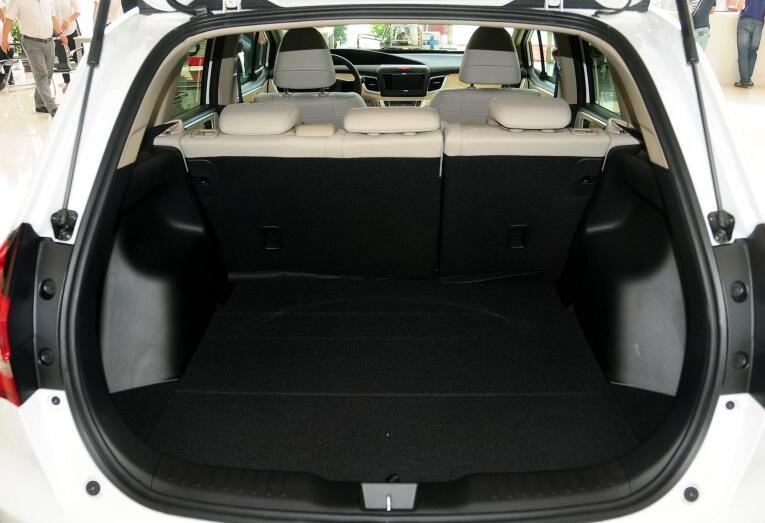 本田杰德5座13款驾驶感受,本田杰德17款舒适版4万公里多少钱