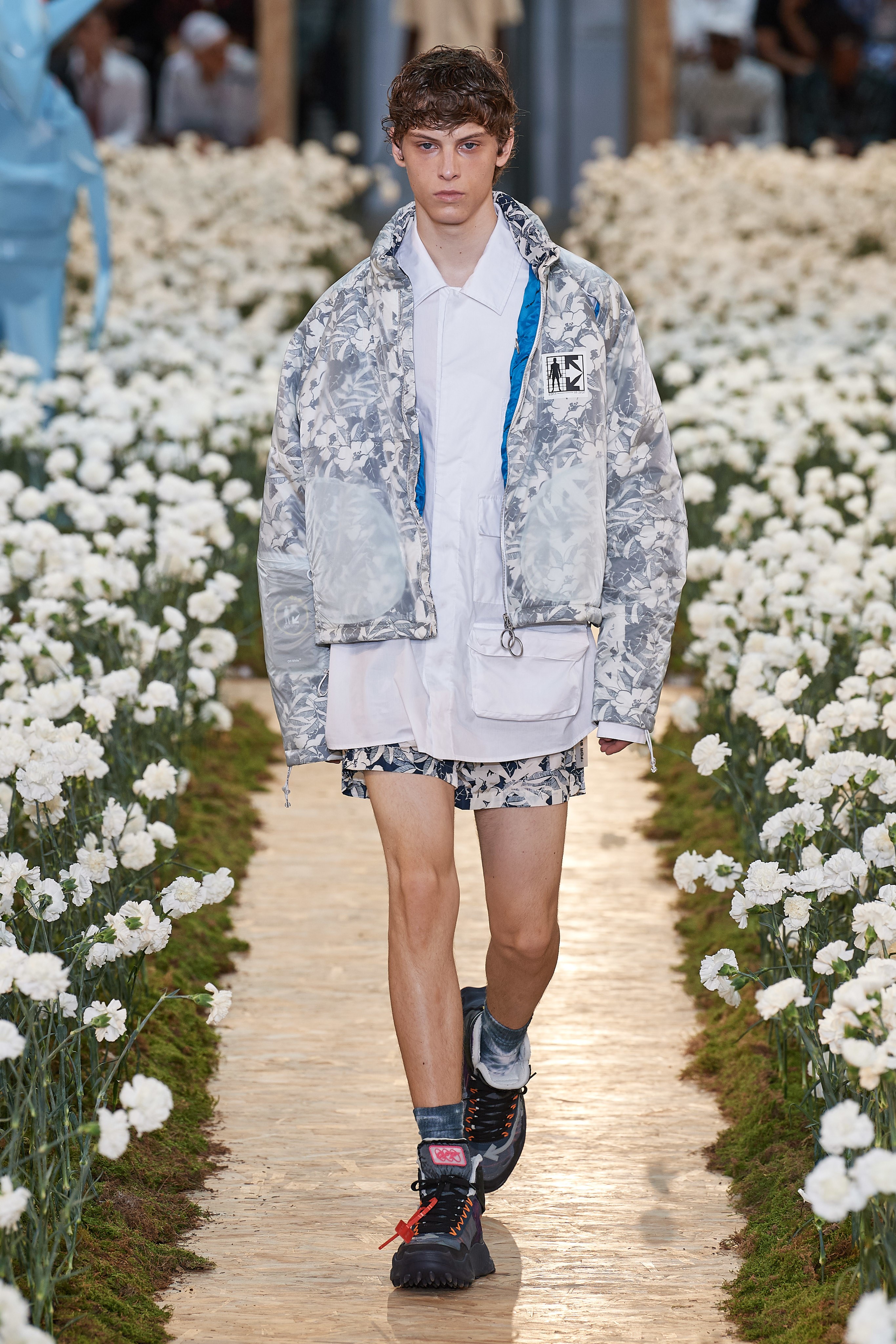 释出一双匹配GD联名AF1级别的鞋，我打赌它只出现在别人的鞋柜里