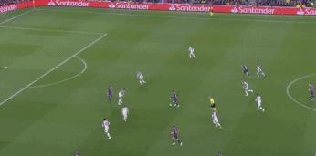 今夜诺坎普就是一座TEMPLE,这里住着一个足球之神！