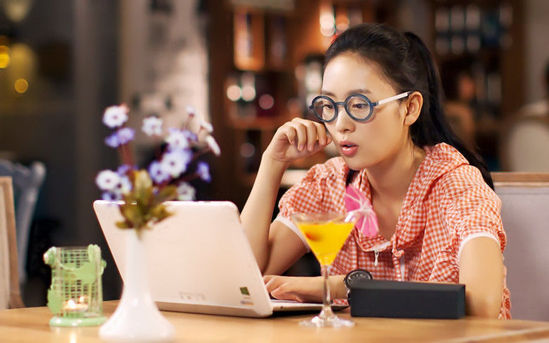 童瑶一手烂牌完整视频,视后童瑶