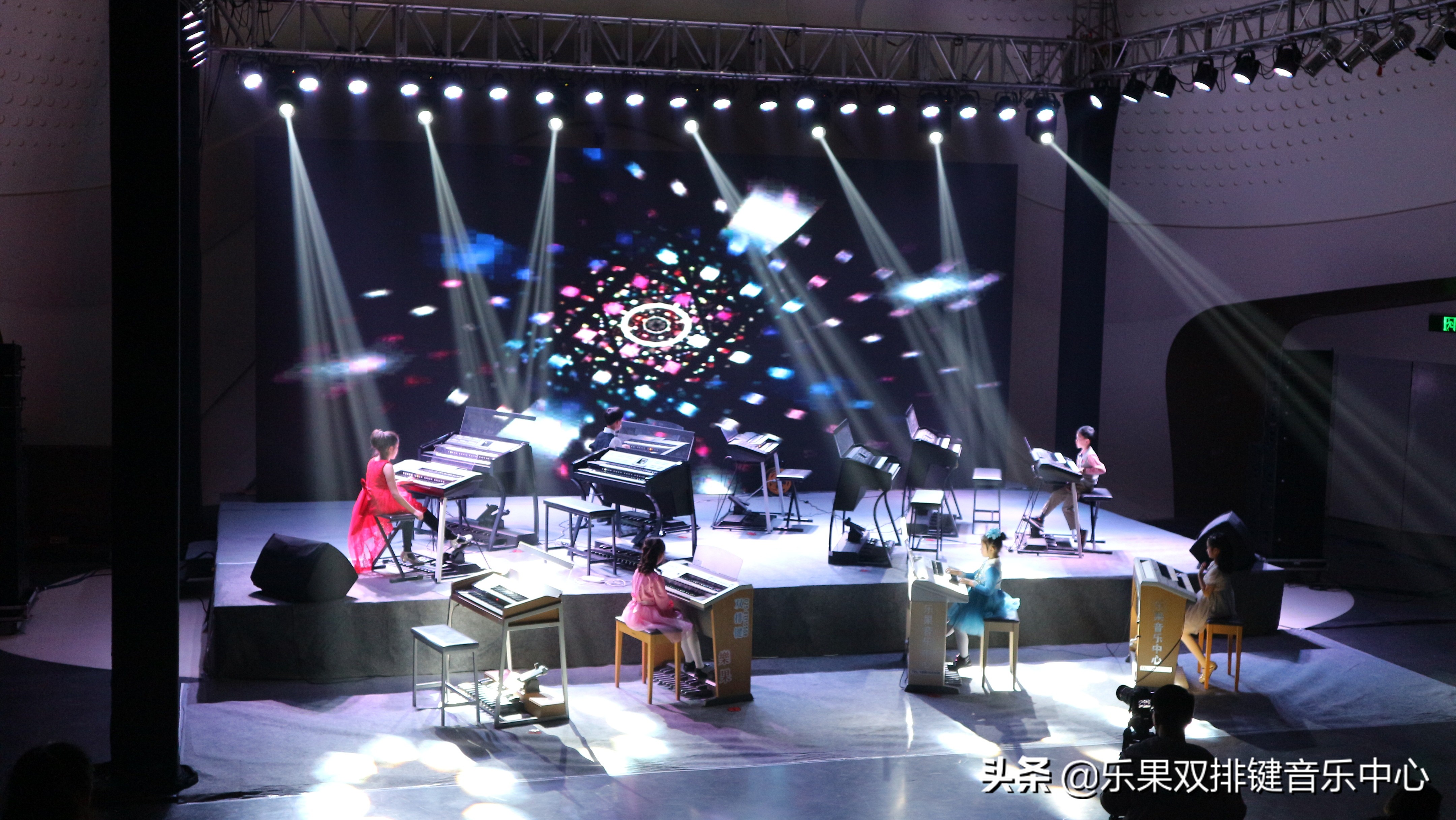 学双排键就业前景分析,学习双排键有前途吗