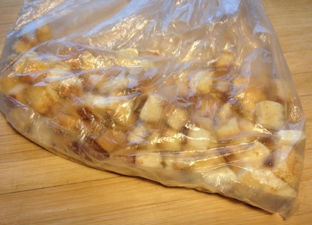 家庭自制面包糠最简单的方法,面包糠各种做法不用油炸