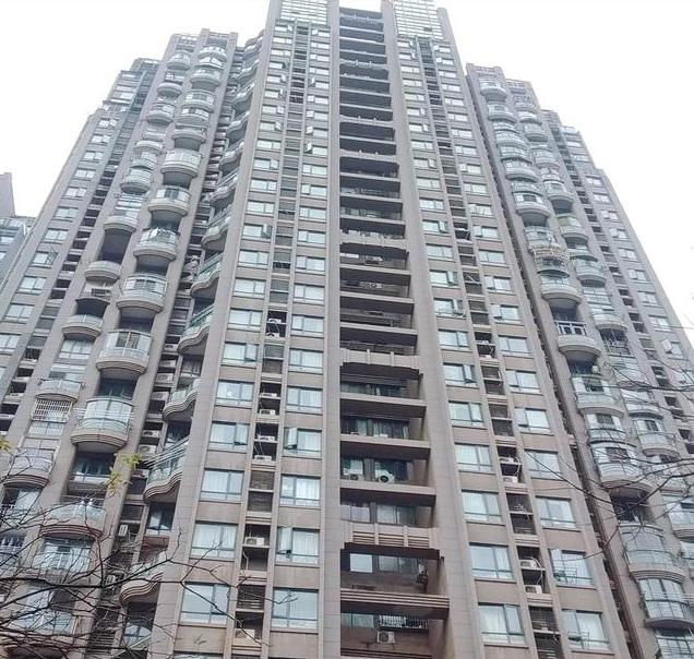 9楼10楼11楼哪个楼层好共32层,32层和11楼哪个建筑质量好