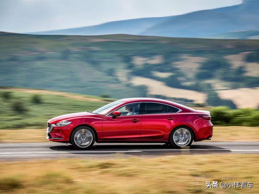 小欢喜杨杨和父母一起开卡丁车,小欢喜季杨杨和父母开卡丁车