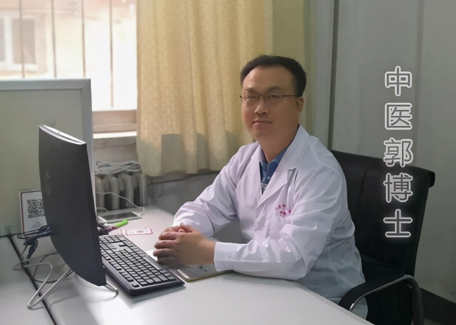 用了护肤品后脸泛红发烫什么原因,使用护肤品泛红发烫脱皮还能用吗