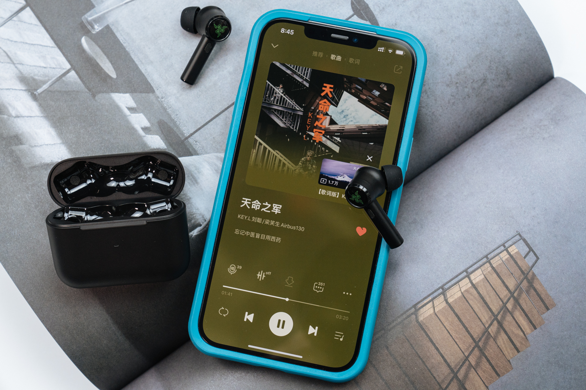 雷蛇战锤狂鲨和airpods,雷蛇战锤狂鲨真无线2代和airpods