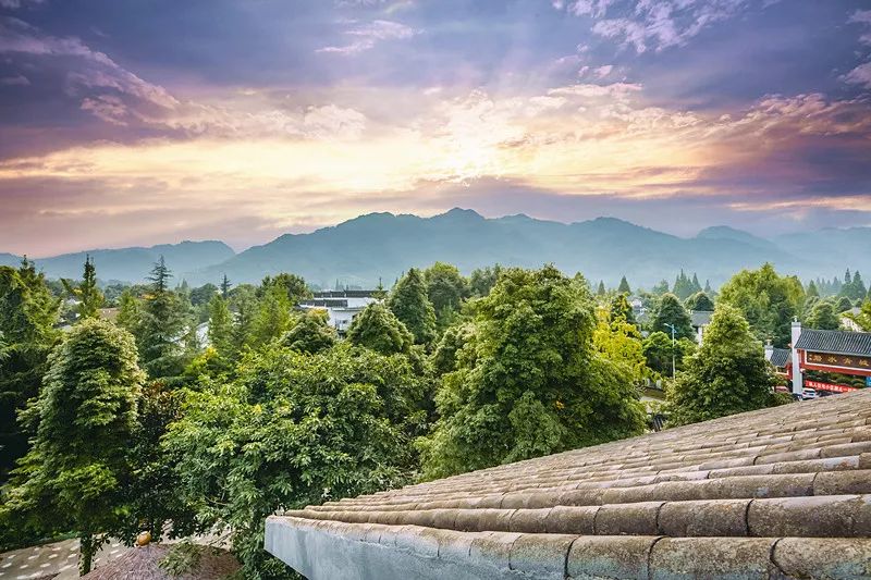 青城后山最好的观山景的民宿,青城山脚下民宿