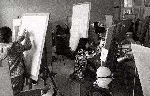 素描绘画要用什么笔好,素描绘画可以画什么