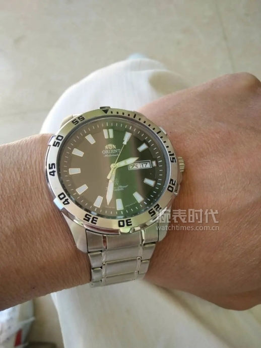 网友晒上千万的手表,网友晒1300手表