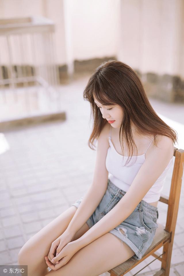 小说：她忘记男神的地址，再想问却遭拒绝，一脸可怜地盯着男神看