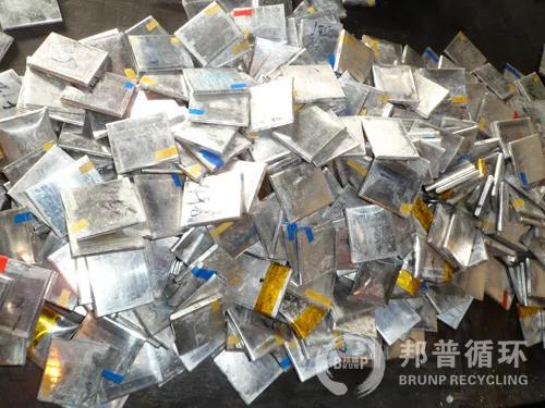 人人拒谈的电动车退役电池，会是一门千亿级好生意么？