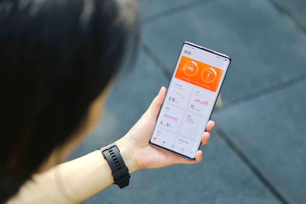 华为手表新款watchgt2值得买吗,华为watchgt2保时捷上手体验