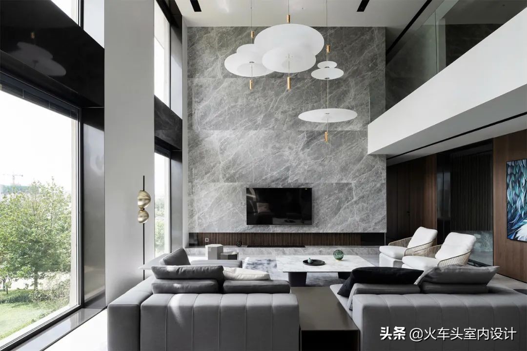 80款挑空客厅设计,大宅就该有这气势