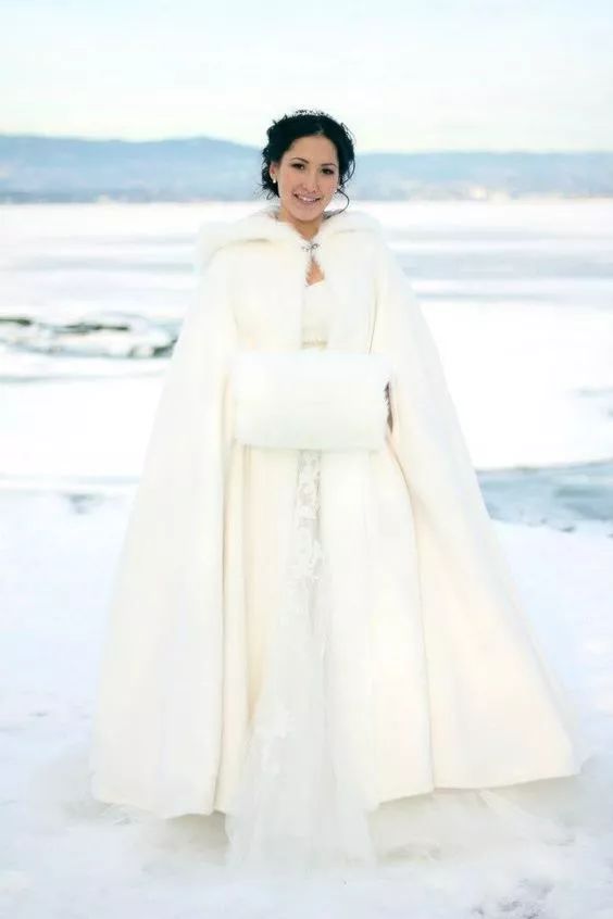 周冬雨王珞丹街拍,王珞丹秋冬穿搭