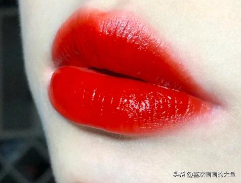 被“玩坏”番茄色口红：几十块的它比“YSL416”还好看，pick谁