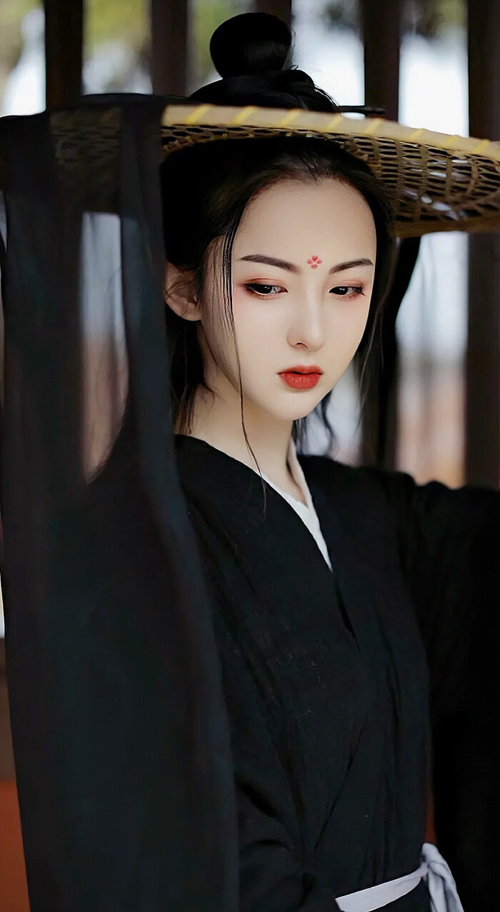 白居易描写宫女一生的诗,白居易说的经典诗句