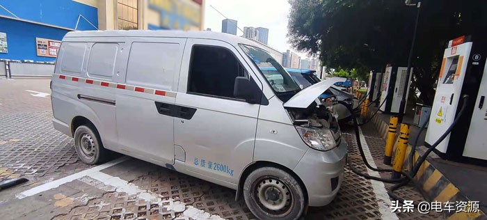 新能源汽车王师傅,与司机师傅对话片段