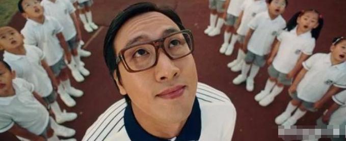 金丝眼镜周星驰,金丝半框眼镜斯文败类周星驰