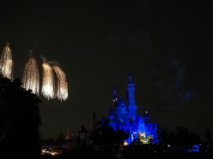 迪士尼秋日巡游完整版,平价版迪士尼游玩攻略