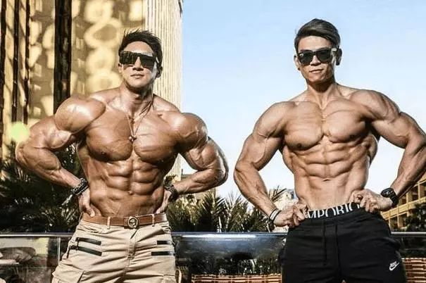 大黑牛李晨肌肉照,李晨增肌对比