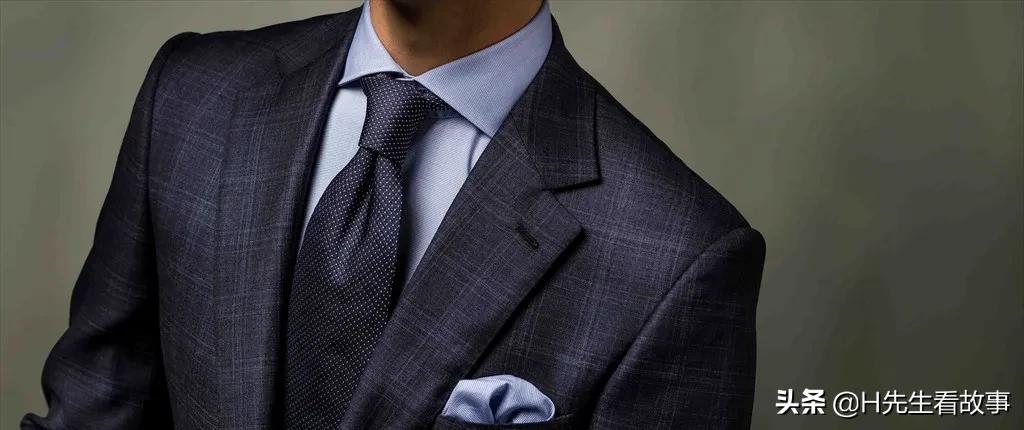 故事：*场官**小小说：二十年前后