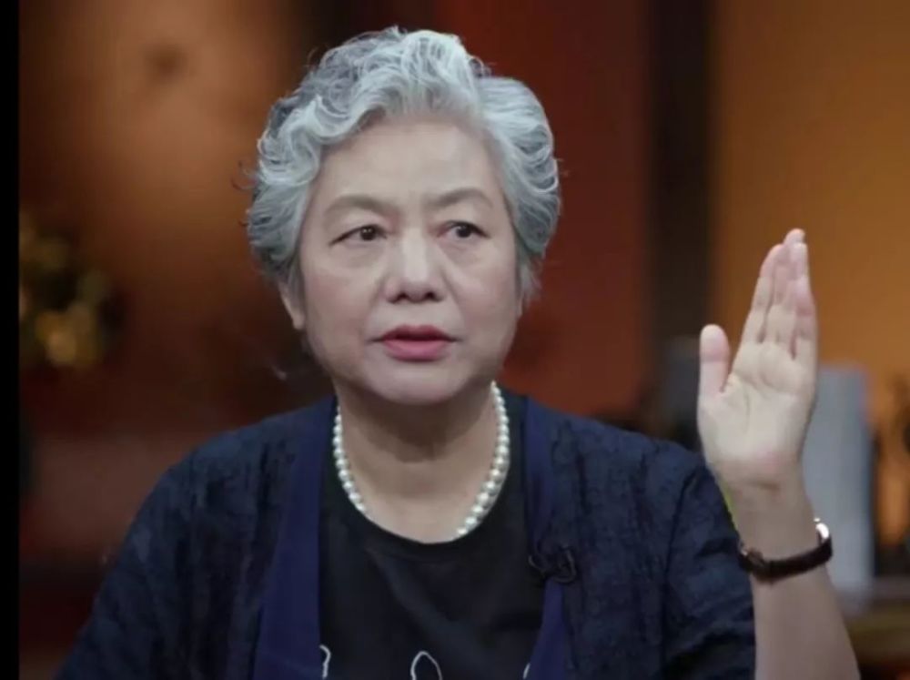 李玫瑾教授孩子哭闹不沟通,李玫瑾教授育儿孩子撒泼闹情绪