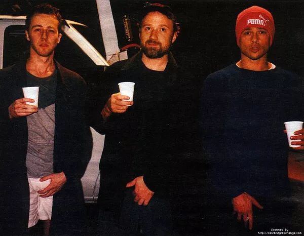 “直男癌”技术宅男失恋后,怒建网站身价飞升600亿美元