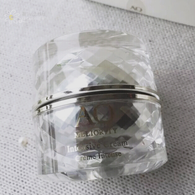 补水保湿效果最好的公认的面霜,补水保湿效果比较好的老牌面霜