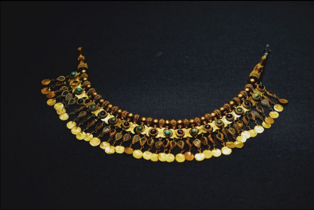 去迪拜旅游应该买什么回来,去迪拜买啥花