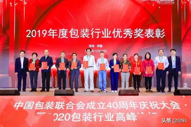 50岁大妈创业靠卖不入流的小东西,70岁创业老太太曾经身家千万