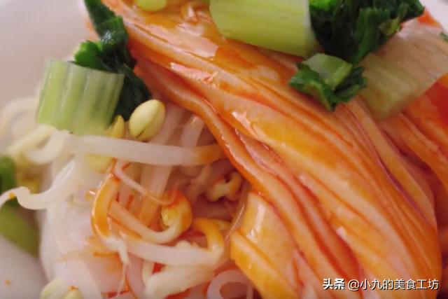 想吃凉皮不用买最简单的制作方法,不用洗面的米皮的家常做法