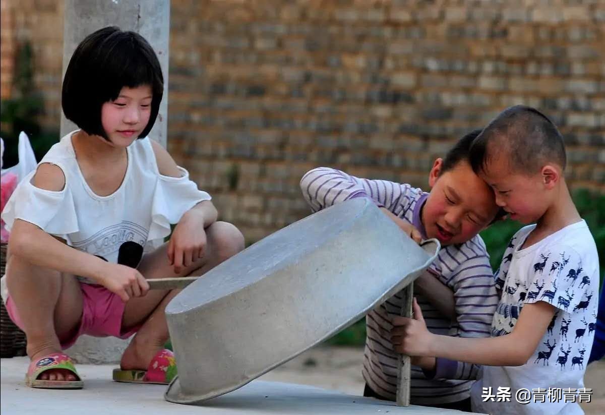 孩子多动不能安静的坐着怎么回事,小孩好动静不下来吃什么药