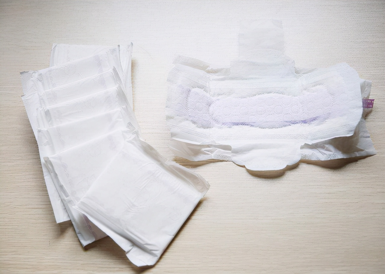 月经期间用卫生巾和棉条一样吗,来例假用棉条还要用卫生巾吗