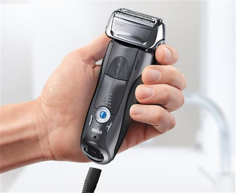 博朗剃须刀怎么用最舒服,博朗剃须刀自动清洗中心使用教程