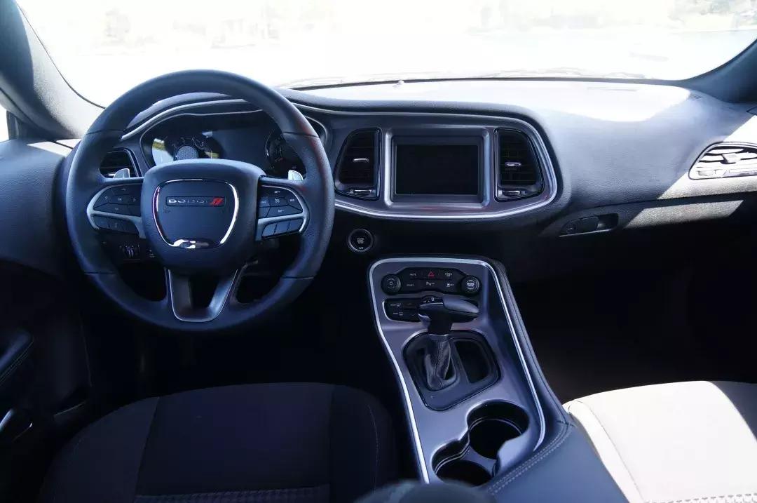 科迈罗挑战野马,科迈罗vs野马挑战者