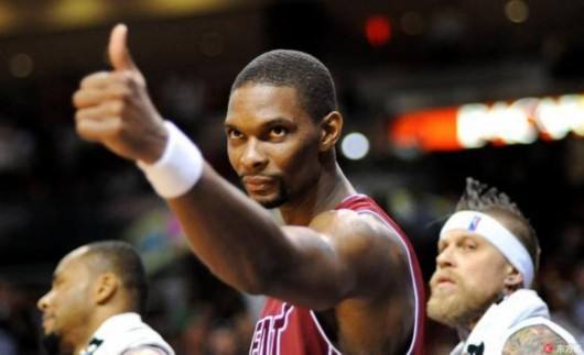 什么叫剪头发堪比美容？短发斯卡拉颜值巅峰，亚当斯其实是90后