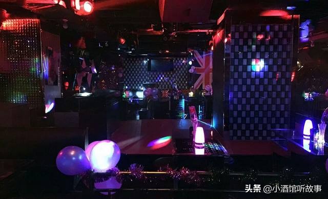 40种ktv酒吧喝酒小游戏,夜总会ktv一般玩什么小游戏