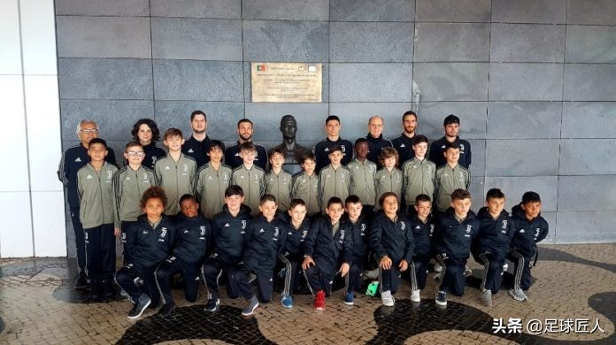 c罗携儿子迷你罗庆祝第三座欧冠,尤文c罗迷你罗