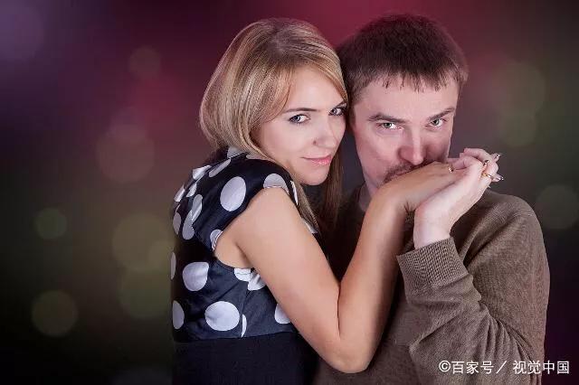 恋爱中双方都倔强,恋爱中偏执的人有哪些表现