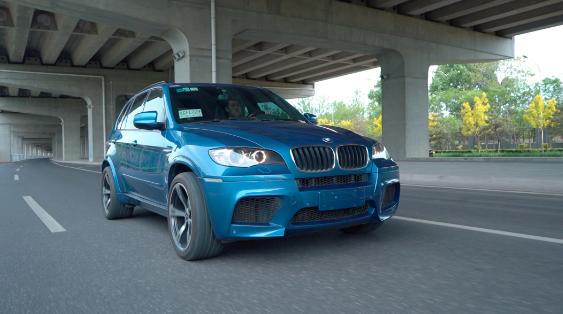 30万左右的大v8汽车,30万能买到v8小型汽车吗