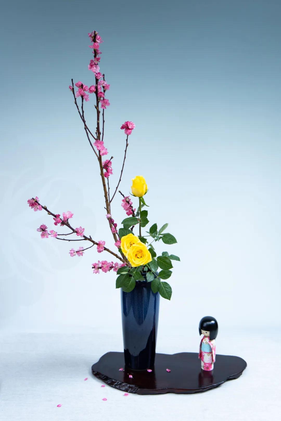 小原流旋转式插花入门知识,日式小原流直立插花图片