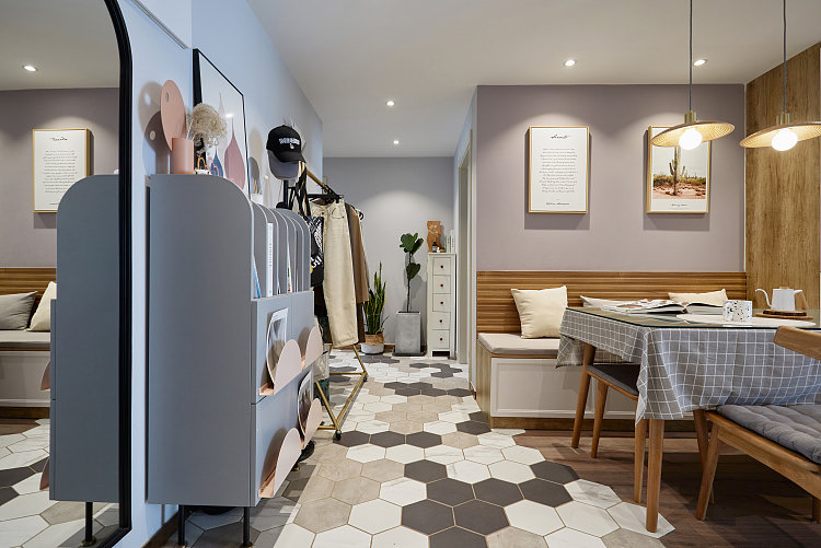 家里垃圾堆多,家里都是垃圾杂物