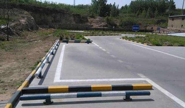 科目一考过了科目二怎么练车,考驾照科目二练的不好的过了