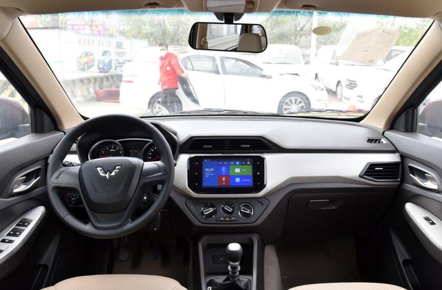 五菱宏光s和五菱宏光v拉货,好车不贵经济实惠五菱宏光s