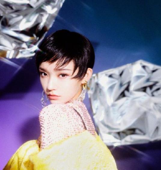 宋祖儿佟丽娅造型,佟丽娅和宋祖儿同款短发