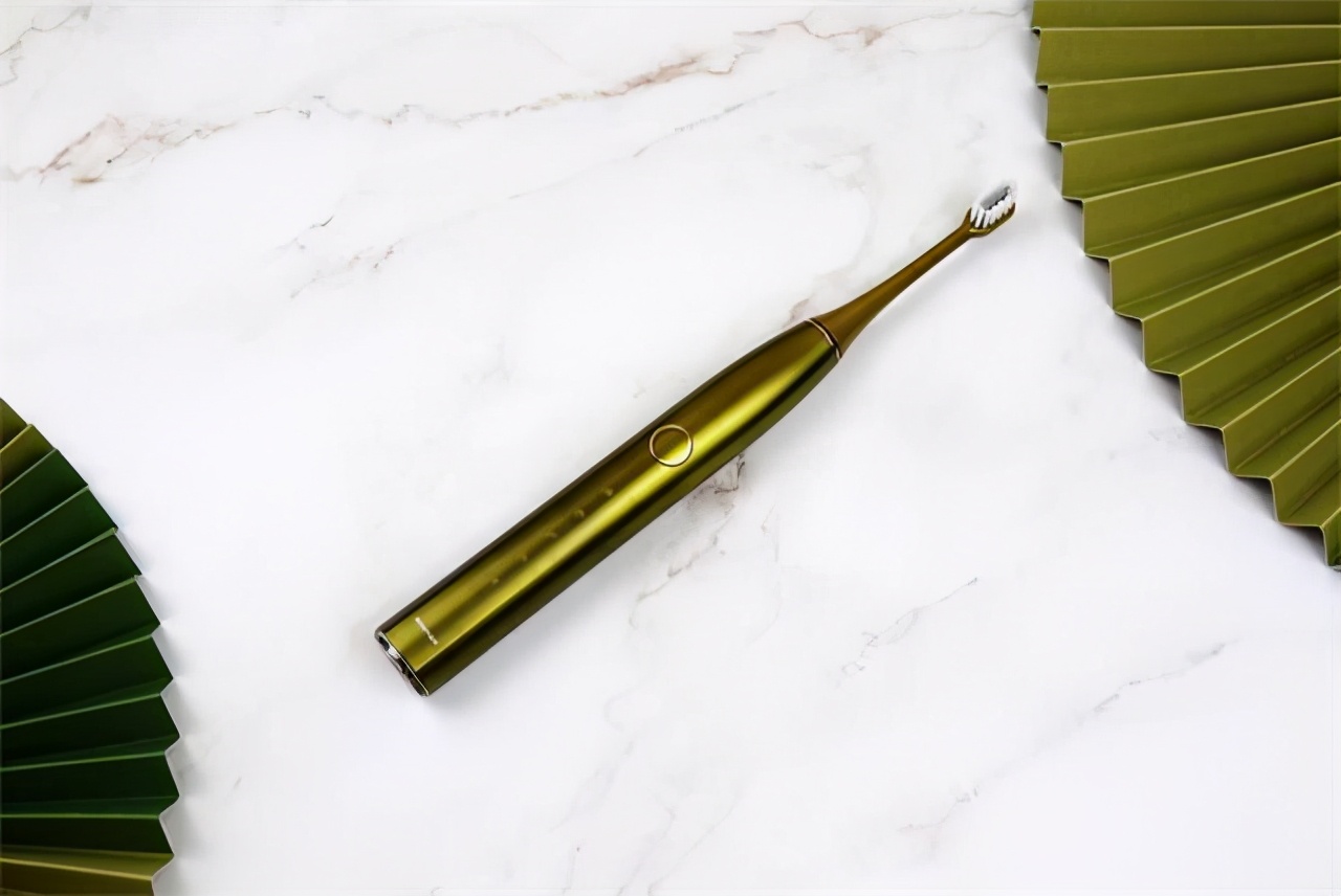 电动牙刷的使用方法和步骤,电动牙刷如何操作使用教程