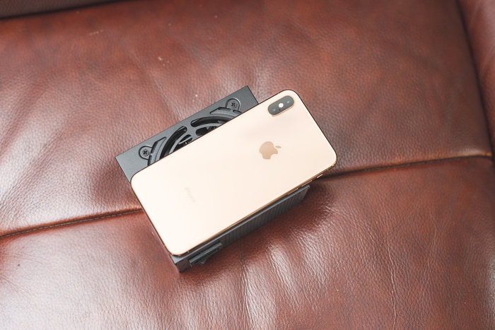 itx顶级主机配置,能提着走的机箱