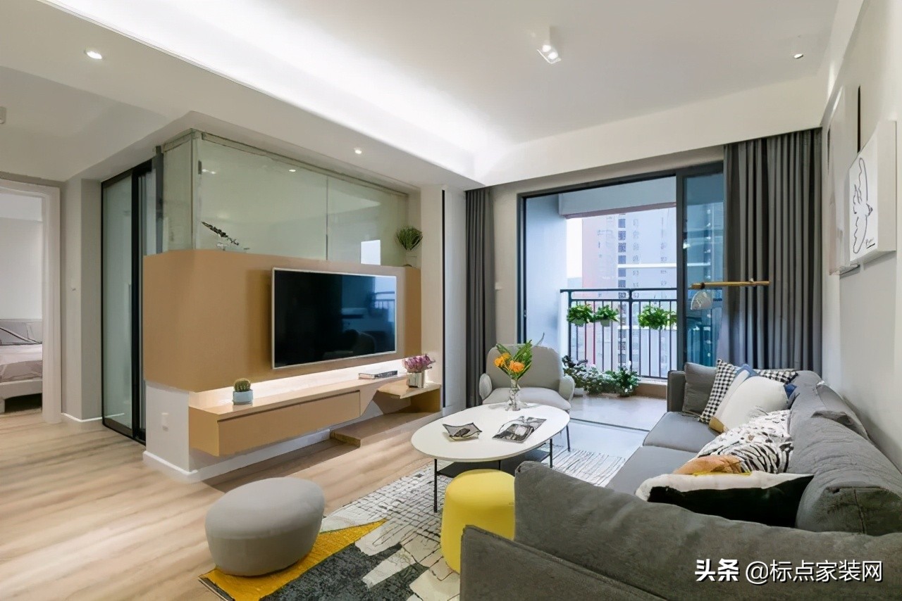 玻璃背景墙多少钱一平,玻璃背景墙怎么样