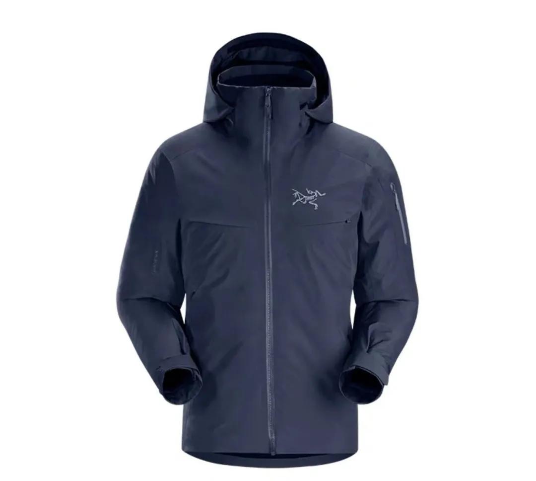 月薪一万买3000羽绒服贵吗,月入一万才能买的羽绒服