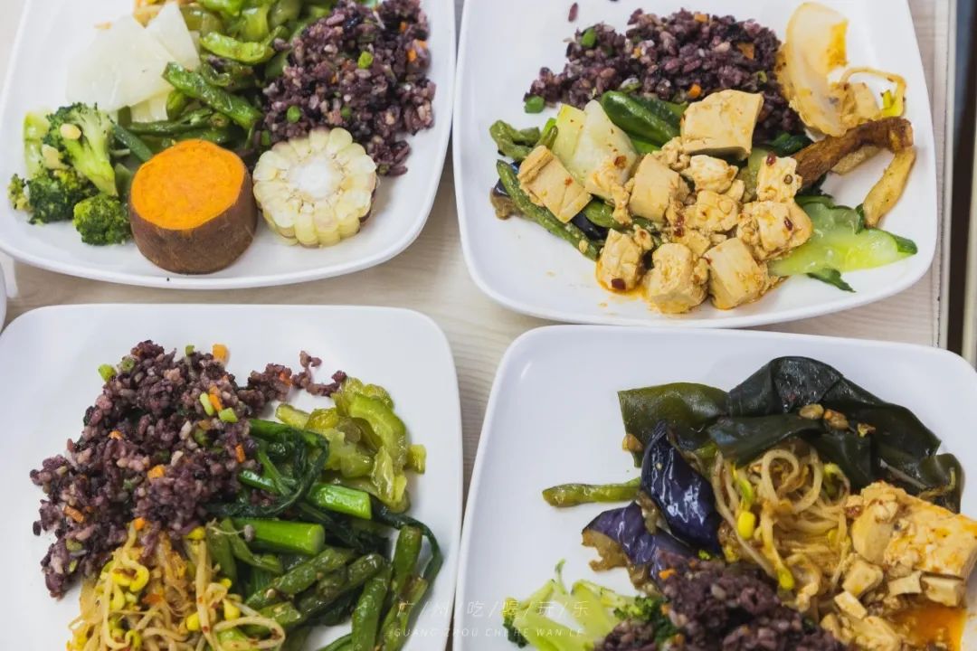 天平架素食自助餐,15元吃素食自助餐